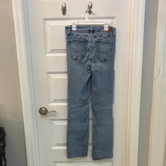 American Eagle Outfitters Light Blue Straight Leg Jeans - Picture 3 of 8
